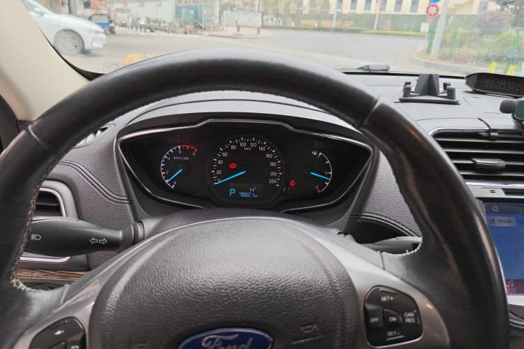 Used Ford Escort 2017 Happiness Edition 1.5L Automatic Fashion Version