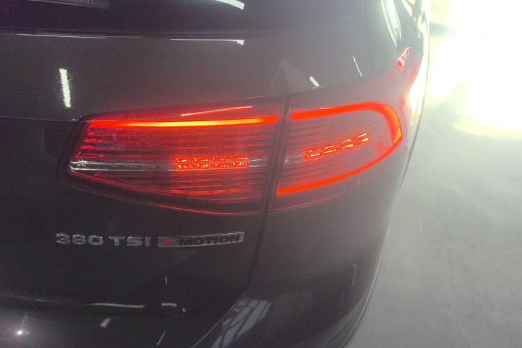 Used Volkswagen Variant 2017 380TSI Four-Wheel Drive Longitudinal Version