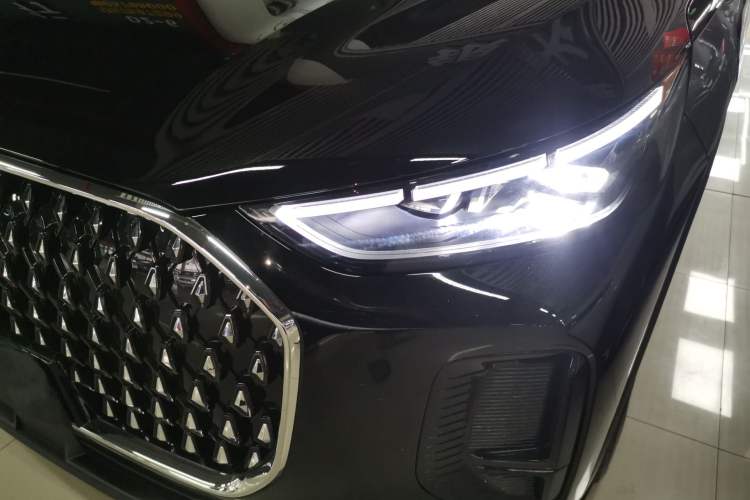 Used Chery Tiggo 8 L 2024 2.0T Two-Wheel-Drive Luxury Version 7 Seats