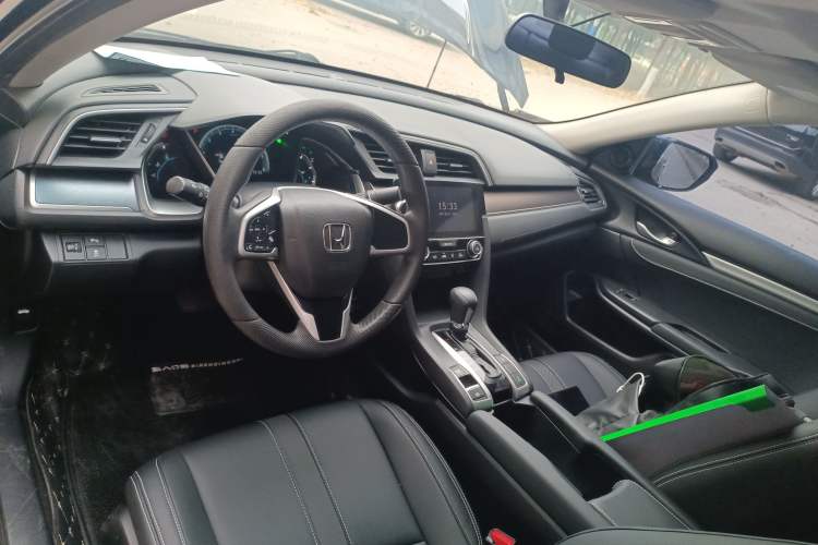 Used Honda Civic 2016 220TURBO CVT Luxury Edition
