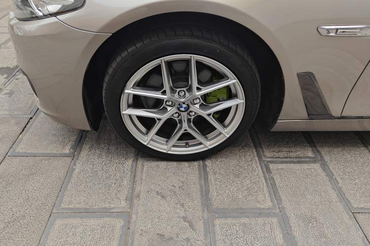 Used BMW 5 Series 2017 520Li Elegant Edition
