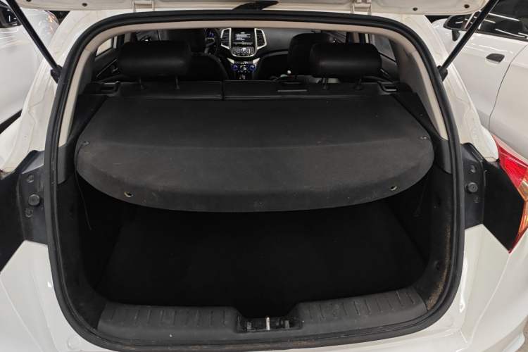 Used Changan Eado 2015 1.6L Manual Junku Model China V Standard