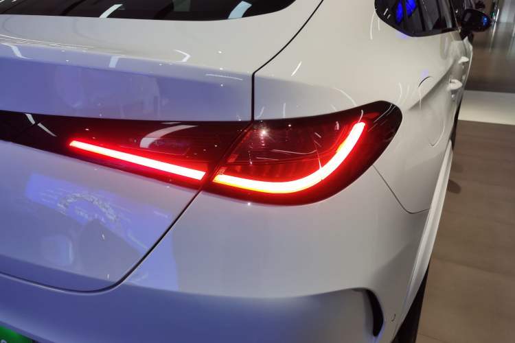 Used Mercedes-Benz GLC Coupe 2024 GLC 260 4MATIC Coupe SUV
