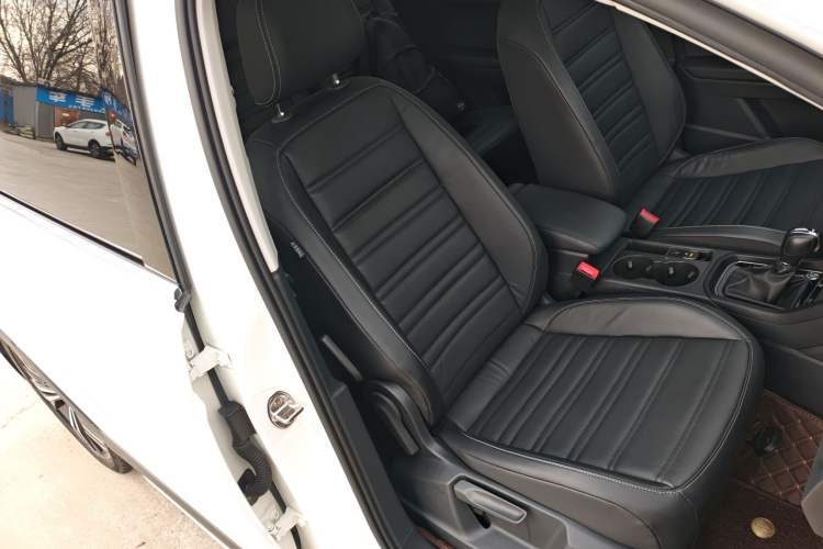 Used Volkswagen Touran 2018 Volkswagen Touran L 280TSI DSG Boundary Edition 7 Seats China VI Standard
