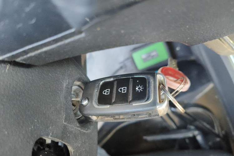 Used Jinbei Gold Card S6 2023 1.6L Manual Double-Cab Standard Version with 3.0-Meter Cargo Bed SWD16MS