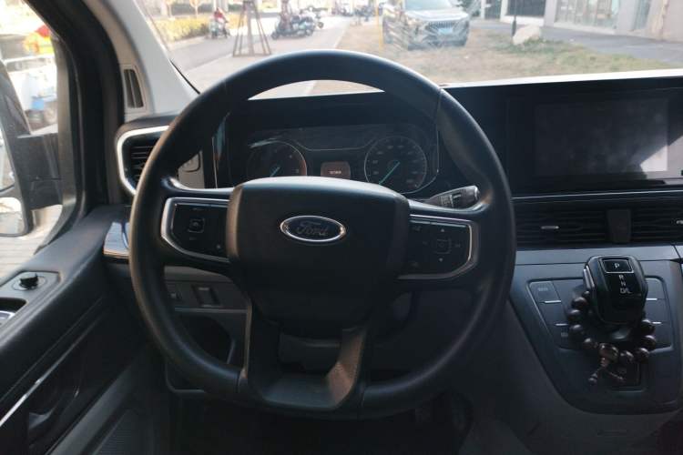 Used Ford Transit 2023 2.0T Diesel Automatic Commercial & Travel Version Mid-axle Low-roof Design 7/8/9-Seater