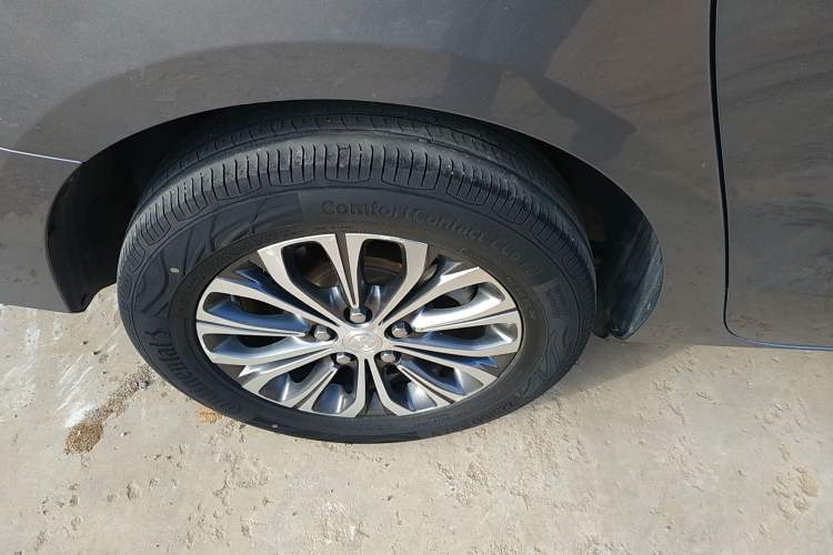 Used Buick GL8 2021 Land Cruiser Executive Class 652T Comfort Model