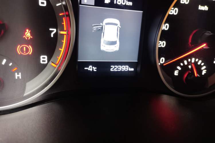 Used Kia kx1 Stonic 2021 1.4L CVT Fun & Sunroof Model