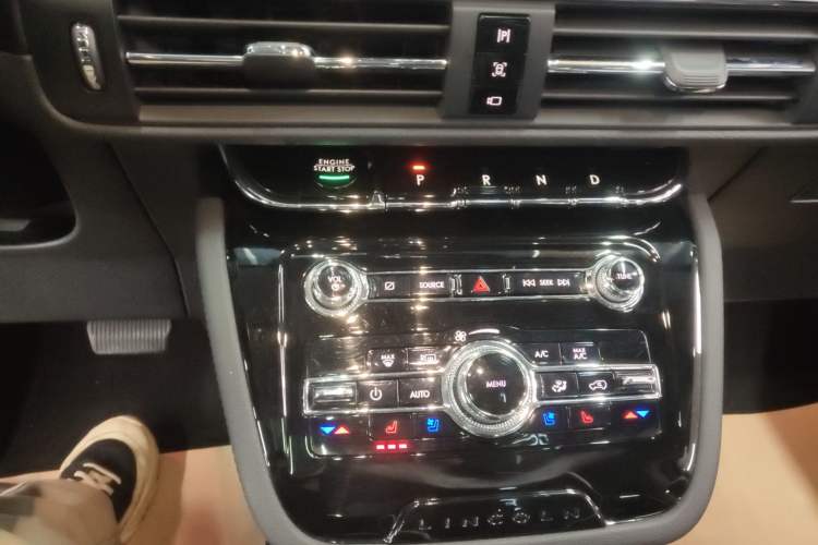 Used Lincoln Corsair 2021 2.0T Two-Wheel Drive Deluxe Edition
