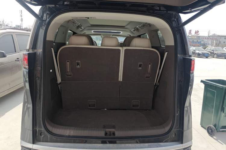 Used Denza D9 2022 DM-i 970 Four-Wheel Drive Flagship Model
