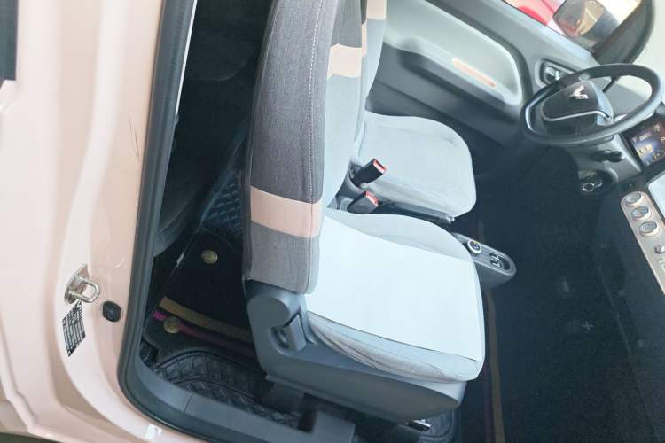 Used Wuling Hongguang MINIEV 2021 Macaron Fashion Model Lithium Iron Phosphate