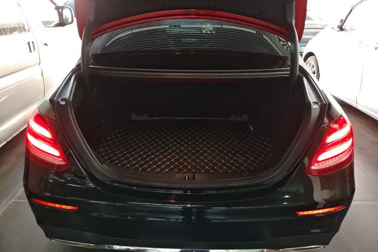 Used Mercedes-Benz E-Class 2016 E 200 L Sport Edition