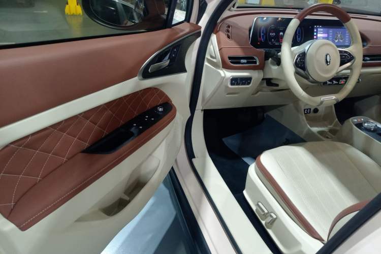 Used ORA Good Cat 2022 400km Standard Range Premium Version Lithium-Ion Battery
