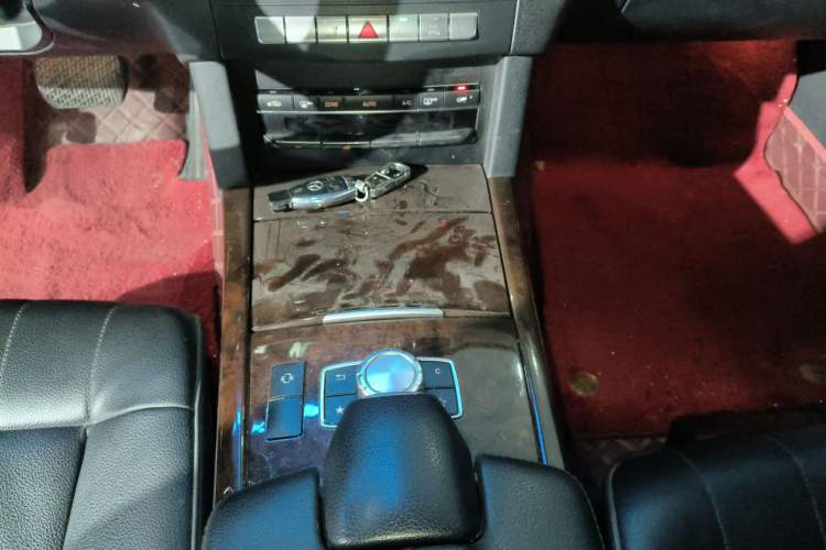 Used Mercedes-Benz E-Class 2015 E 200 L
