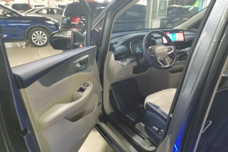 Used Roewe iMAX8 2022 400TGI Celebration Edition