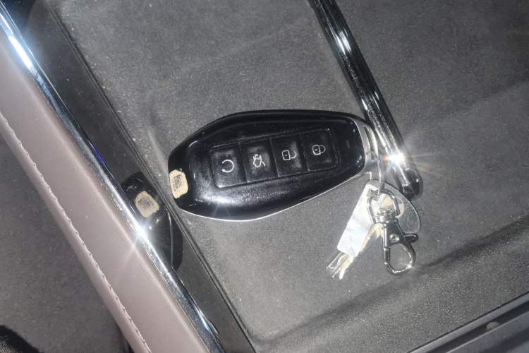 Used Denza Z9 2024 1100 km All-Wheel-Drive Ultra Version