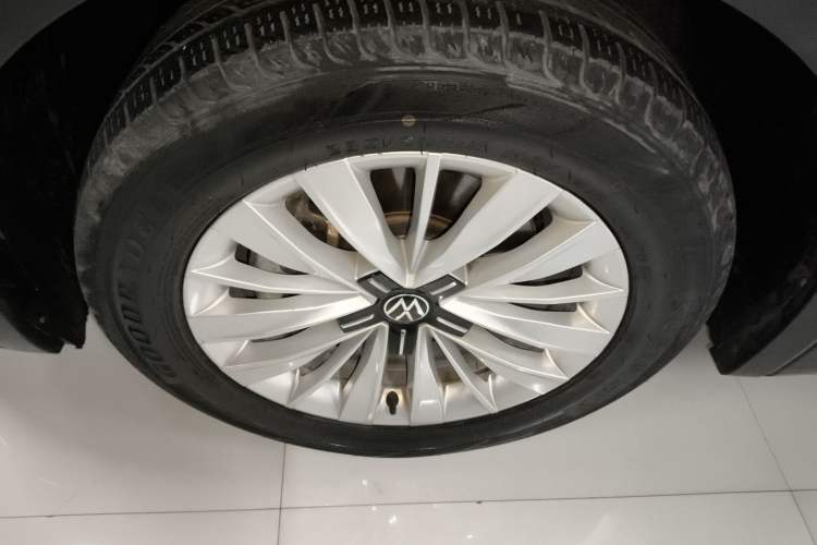 Used Volkswagen Viloran 2023 Revised 330TSI Business Edition
