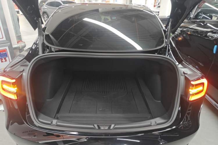 Used Tesla Model 3 2022 Rear-Wheel-Drive Version
