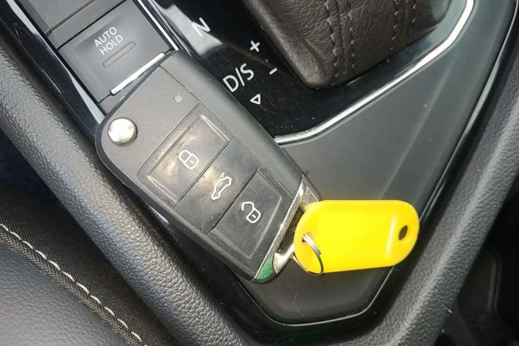 Used Volkswagen Tiguan L 2019 Revised 330TSI Automatic Two-Wheel Drive Smart & Luxury Edition China VI Standard