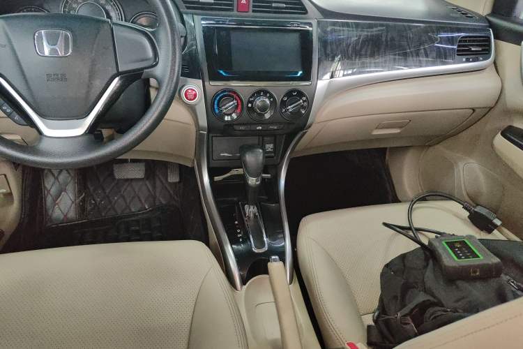 Used Honda Crider 2015 1.8L Automatic Luxury Edition
