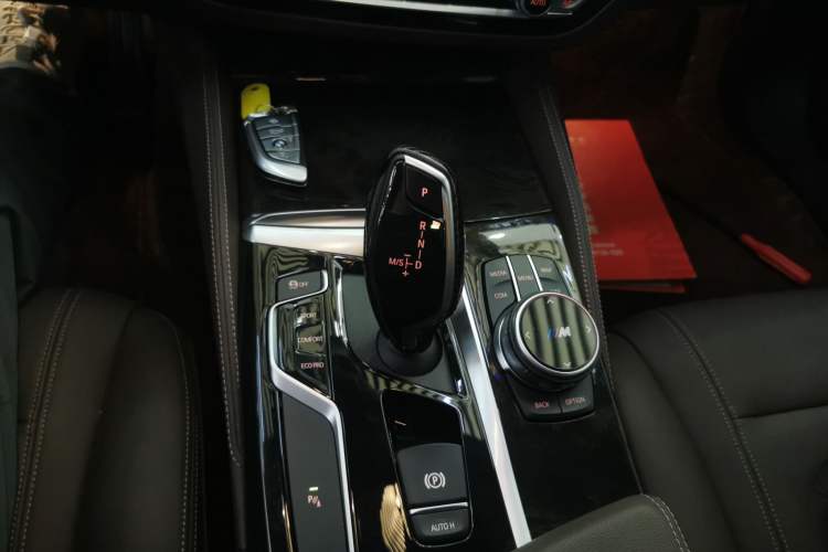 Used BMW 5 Series 2019 Restyled 525Li M Sport Package
