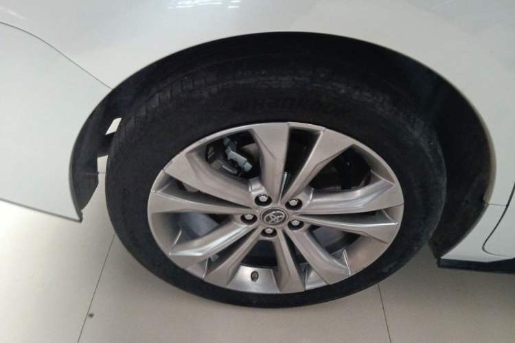 Used Toyota Sienna 2023 2.5L Hybrid Deluxe Edition
