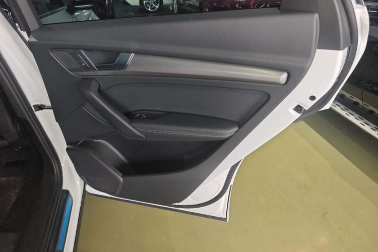 Used Audi Q5L 2022 40T Luxury Dynamic Model