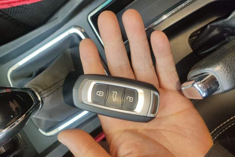 Used Geely Auto Emgrand 2017 Sedan Million Edition 1.5L Manual - Upward Version
