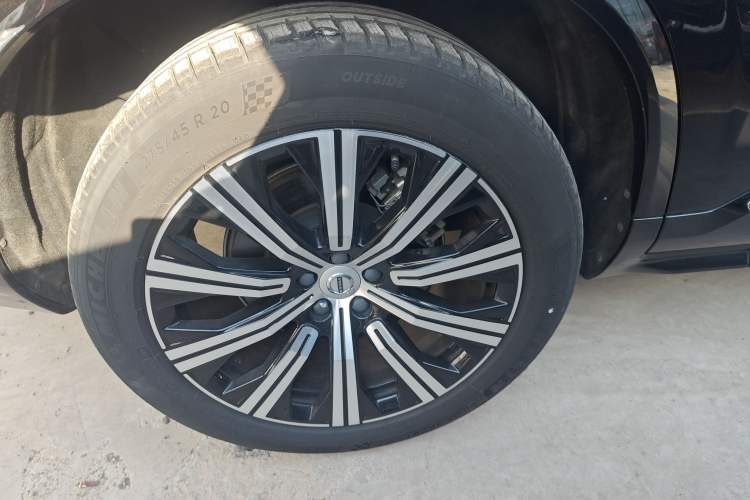 Used Volvo XC90 2023 B6 Zhiya Luxury 7-Seater
