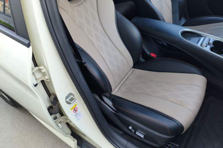 Used BYD Dolphin 2023 420 km Fashion Edition
