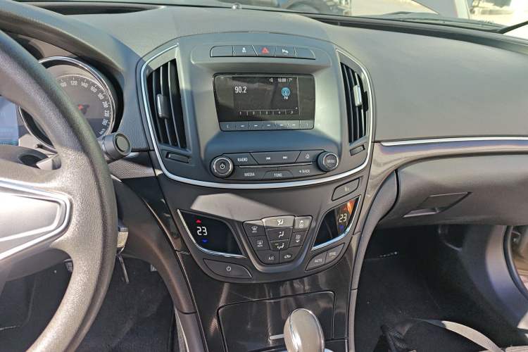 Used Buick Regal 2015 1.6T Leading Technology Model
