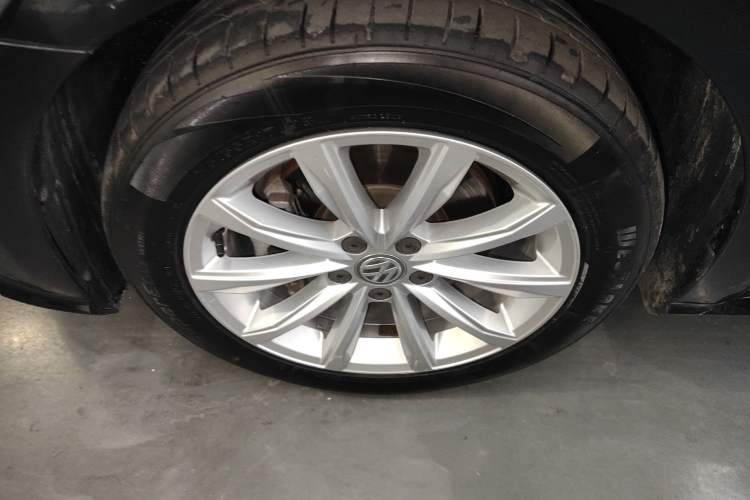 Used Volkswagen Passat 2017 330TSI DSG Luxury Edition
