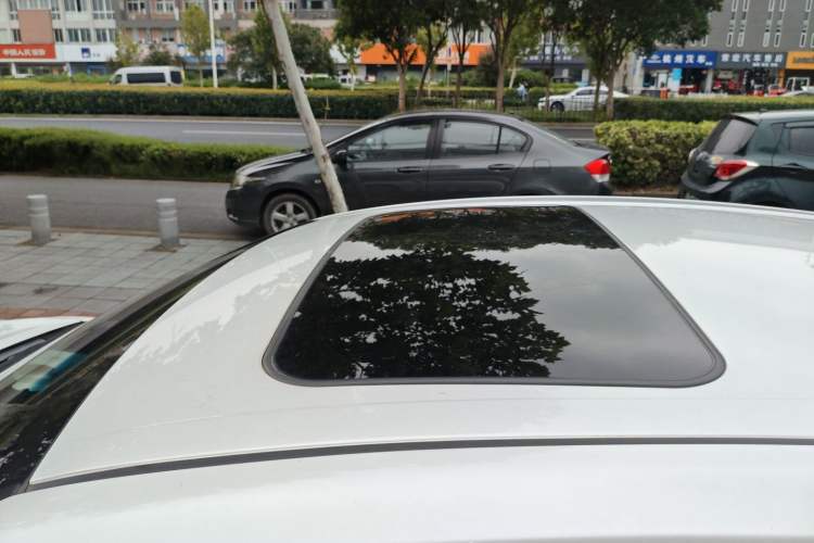 Used Toyota Camry 2021 2.0G Luxury Edition
