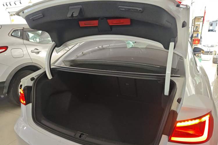 Used Audi A3 2016 Limousine 35 TFSI Prestige Edition
