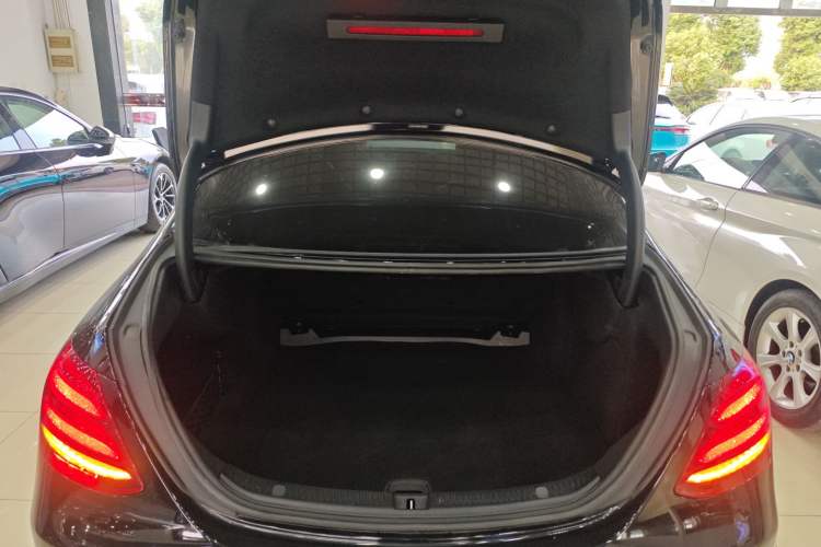 Used Mercedes-Benz E-Class 2016 E 200 L Sport Edition