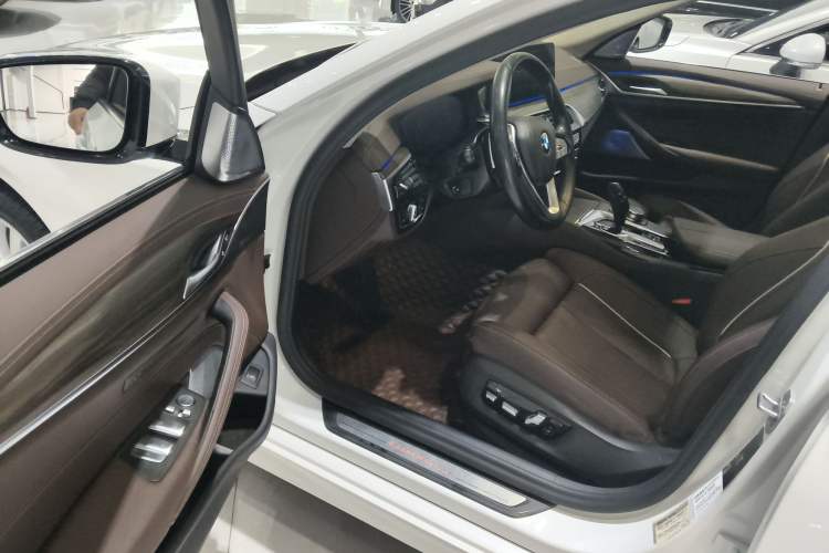 Used BMW 5 Series 2021 Updated 530Li Luxury Package Premium Edition