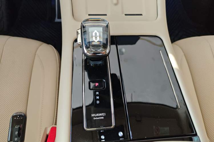 Used Hima AITO M7 2024 1.5T Four-Wheel Drive Plus Version 5 Seats
