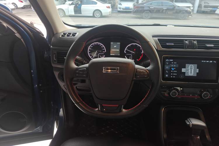 Used Qoros 5 2018 Revised 1.6T Automatic Luxury Version