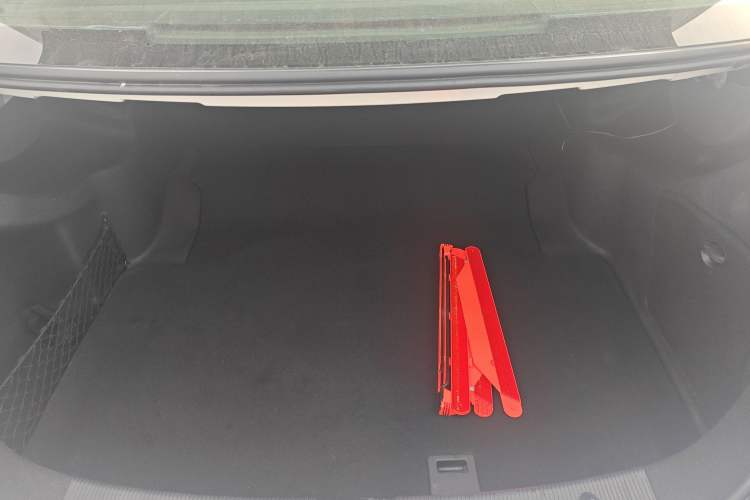 Used Mercedes-Benz C-Class 2013 C 180 Classic Grand Edition
