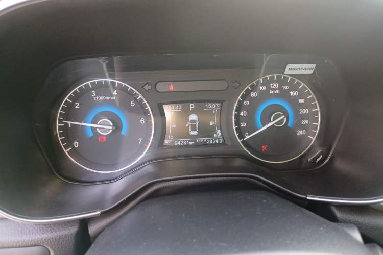 Used Dongfeng Fengon 580 2017 1.5T CVT Smart Style Model
