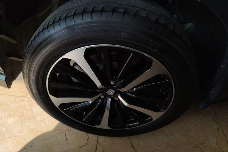 Used Toyota Crown Land Cruiser 2022 2.0T Four-Wheel Drive Enjoyment Edition
