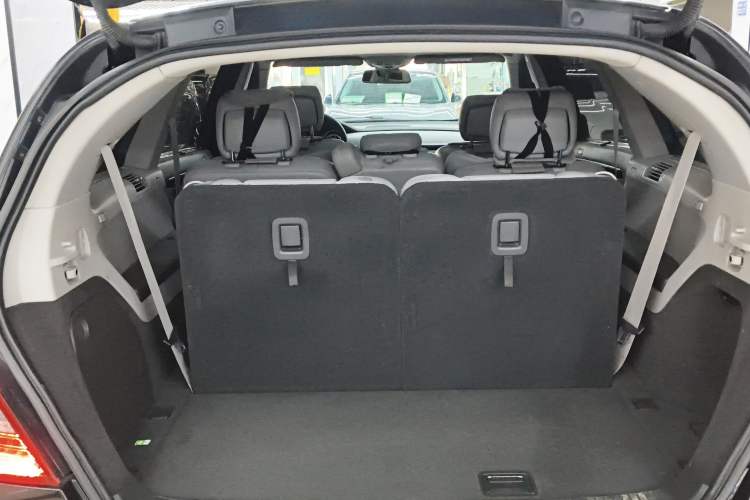 Used Mercedes-Benz R-Class 2017 R 320 4MATIC Business Edition Prestige Model