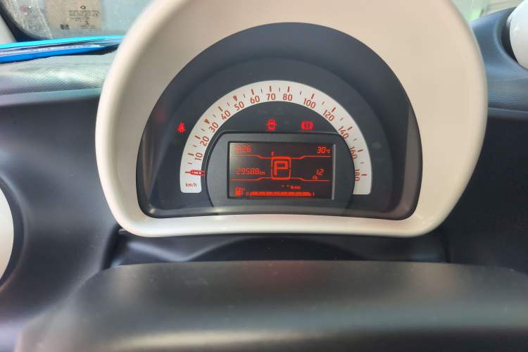 Used  fortwo 2018 1.0L 52kW Hardtop Dynamic Version China V
