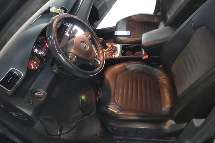 Used Volkswagen Magotan 2016 1.8TSI Luxury Comfort Model
