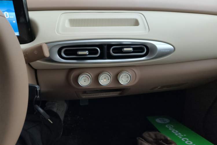 Used Wuling Hongguang MINIEV 2025 Four-Door Version Advanced Edition
