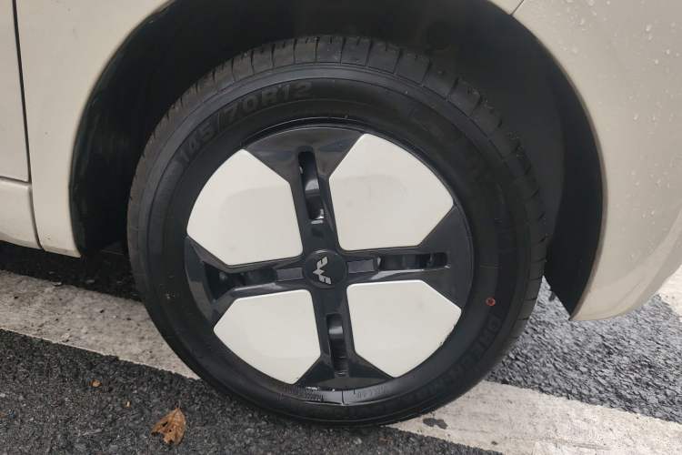 Used Wuling Hongguang MINIEV 2024 3rd Generation 215km Advanced Version
