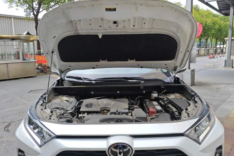 Used Toyota RAV4 2023 2.0L CVT Two-Wheel Drive Urban Edition
