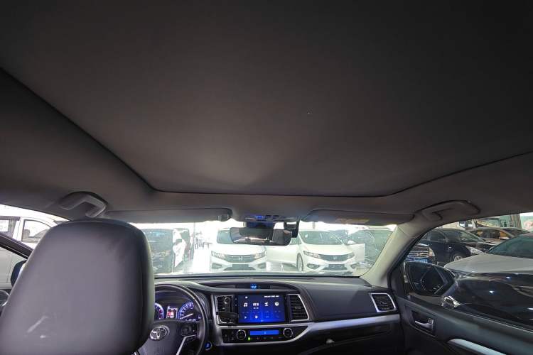 Used Toyota Highlander 2018 2.0T Four-Wheel Drive Prestige Version 7 Seats China VI Standard
