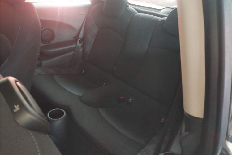 Used  MINI 2016 1.5T COOPER
