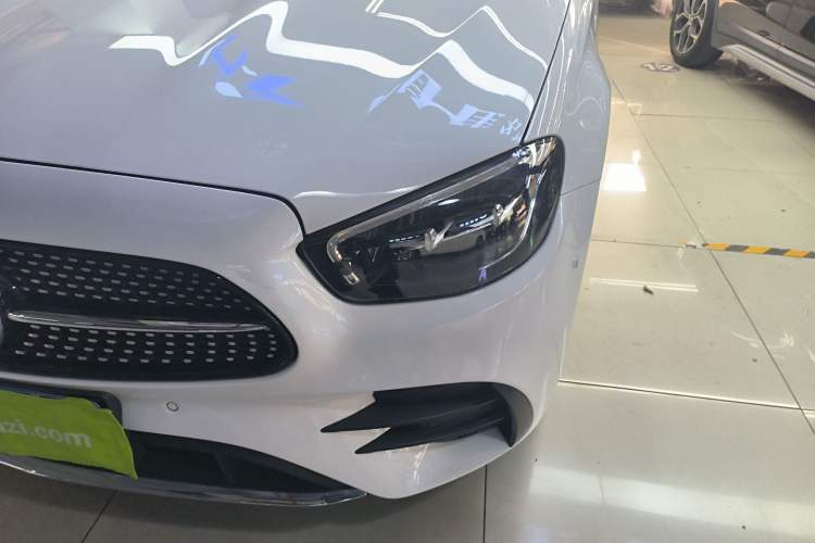 Used Mercedes-Benz E-Class 2021 Restyled E 300 L Sporty and Stylish Edition
